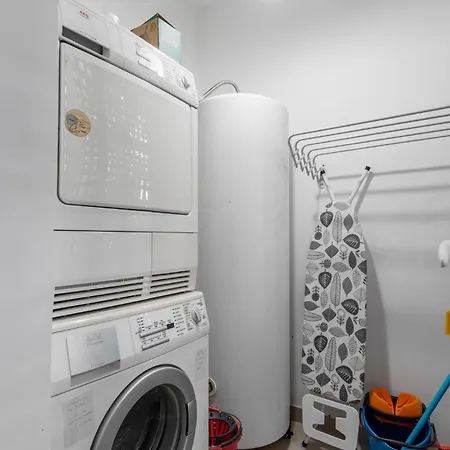 Albatross Hills Apartment *